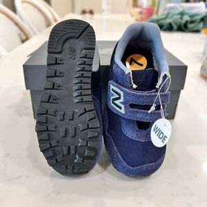 New Balance Toddler Sneakers Sz7